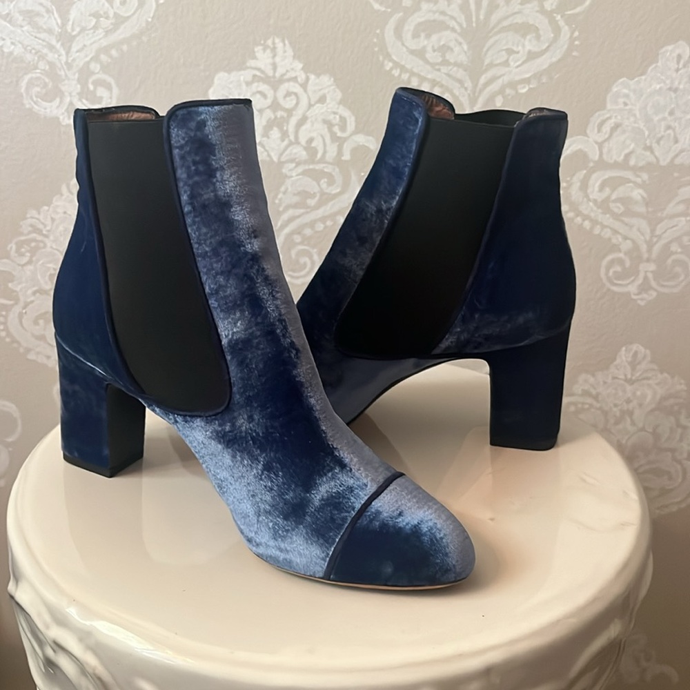Velvet Bootie - Picture 4 of 6